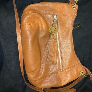 Micheal kors crossbody